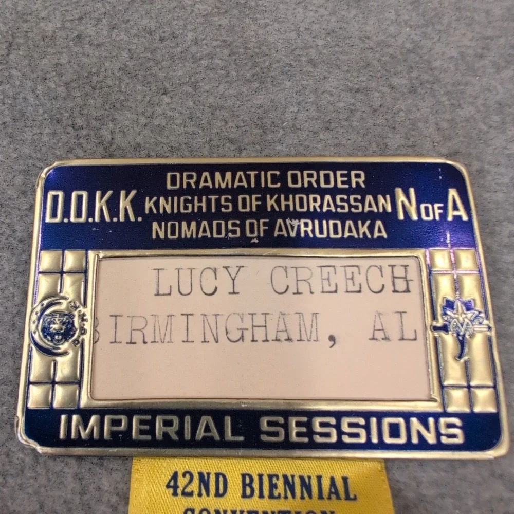 1975 D.O.K.K. Knights of Khorassan Imperial Sessions Milwaukee Delegate Badge - Picture 2 of 5